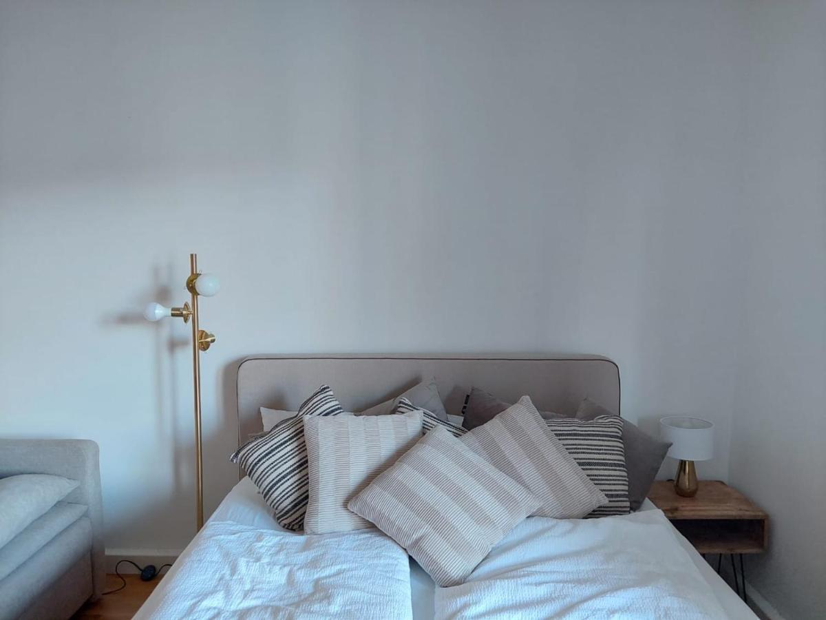 Balcony Apartment, 5 Min Walk To First District Vienna Esterno foto