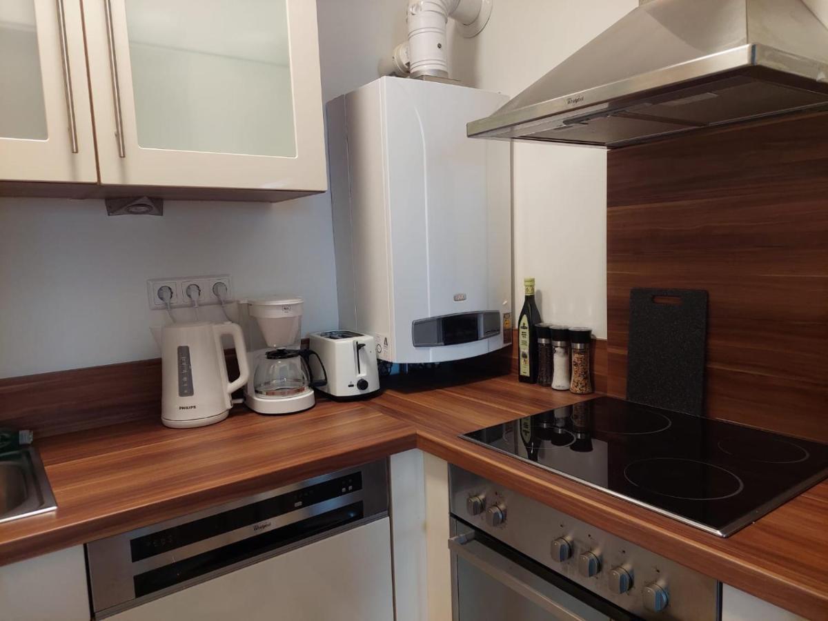 Balcony Apartment, 5 Min Walk To First District Vienna Esterno foto